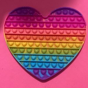 POP IT COLORFUL 9X10 HEART SHAPED FIDGET